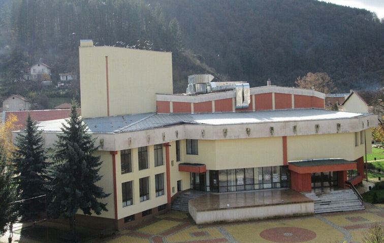 Здравни експерти ще преглеждат засегнатите от пожара в трънско