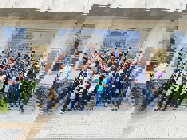 d392a8fc-4f33-47f5-9032-3ea3997e7005-1