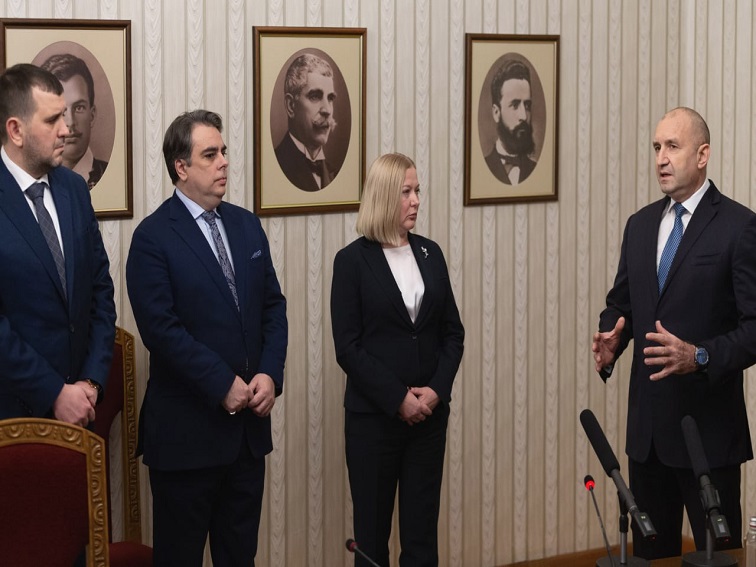 fe976495-38b6-4f26-90bb-ad670be75379-1