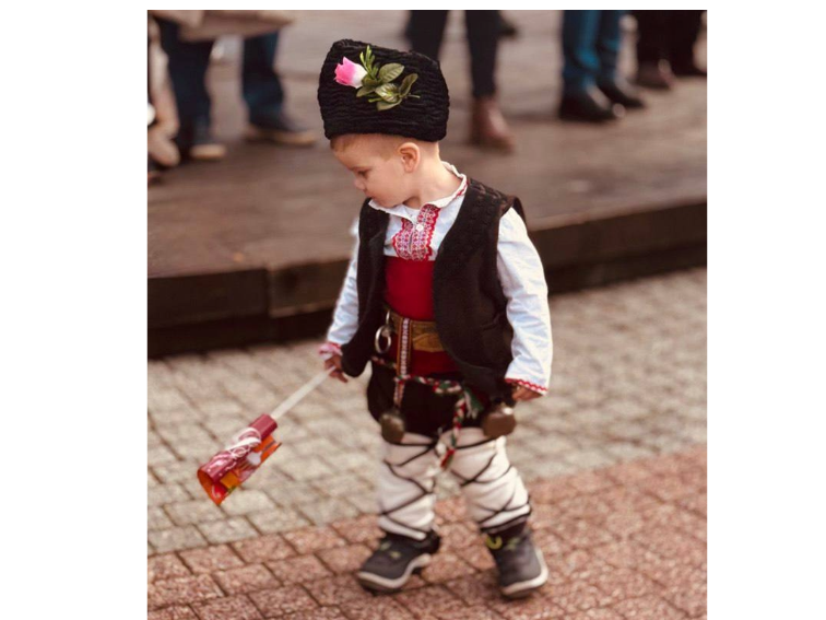 204b2290-2121-4b6f-8a9f-5a02c15870d2