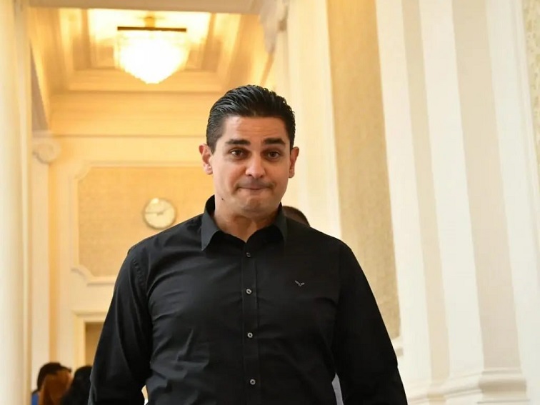 4c19a855-cc67-46ea-82e4-c8edeaf90772-1 МЕЧ-ът се е изхабил. Записите вече не са интересни. Време е за Величие!