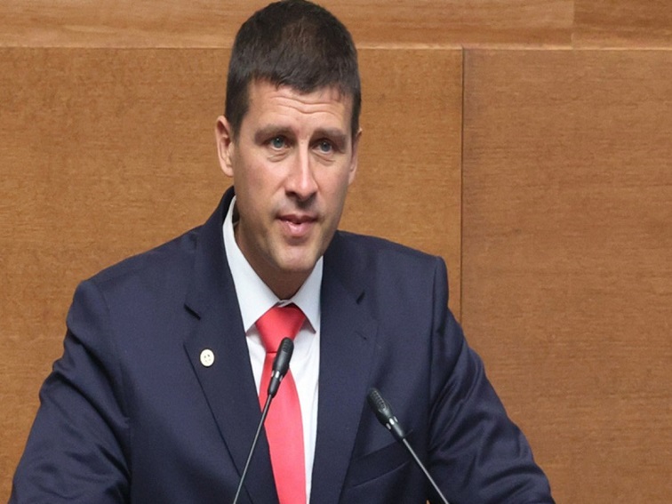 7a4125ca-3826-4afc-9571-9fd33b072613 Ивелин Михайлов: Пеевски беше изненадан, решението е на Борисов