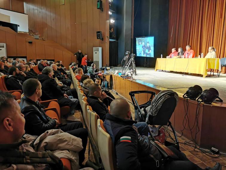 Величие продължава обиколката си: акцент върху прозрачност, икономически алтернативи и подкрепа за младите