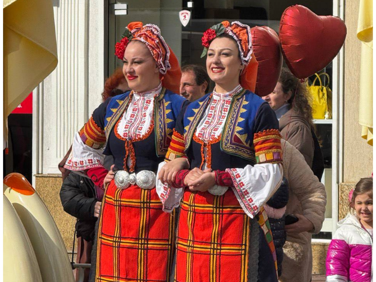 d5937d76-b214-49f5-8c78-be61882e1b38