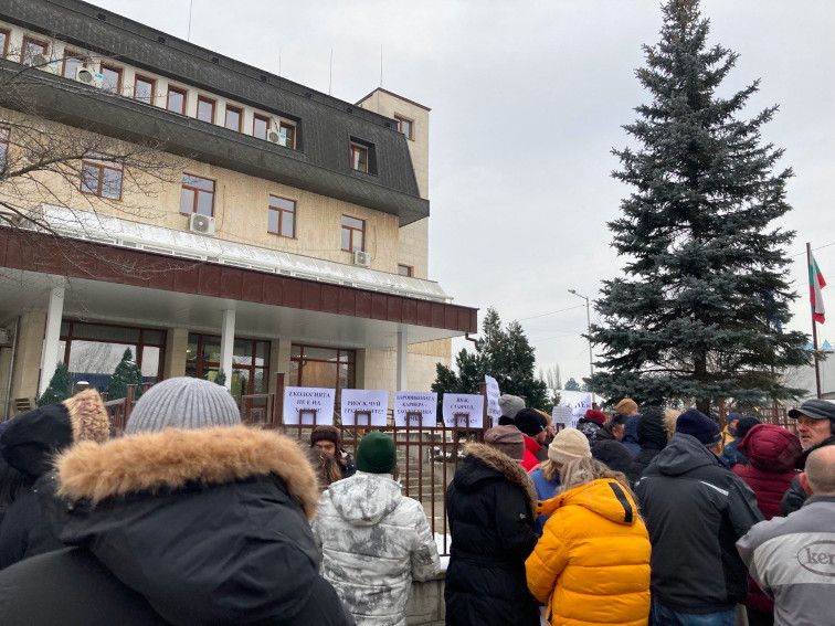 Протест срещу варовикова кариера във Велико Търново