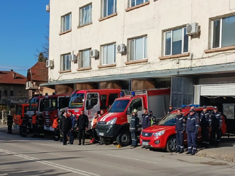 389f8c6f-8971-4953-b90c-719f52b2bea0-1 Обновиха пожарните служби в Плевен, Кнежа и Никопол по проекти по Механизма за възстановяване и устойчивост