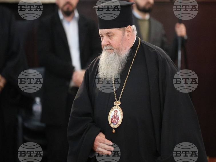 4e09dcd0-2f6a-4957-a718-015279f31c9c-1 Великотърновският митрополит Григорий ще бъде удостоен със званието „Почетен гражданин на община Гулянци“
