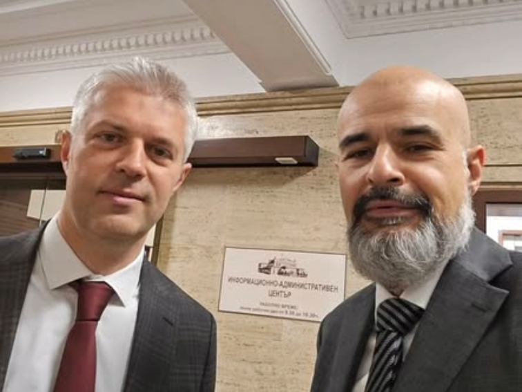 Павел Попов, депутат в 52-рото НС: Разделени в парламента, но заедно за Варна